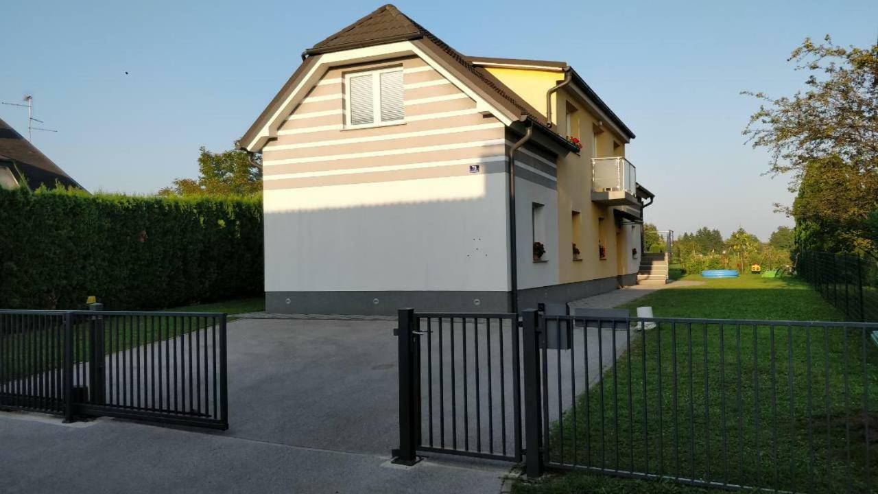 Ana'S Place Celje Buitenkant foto