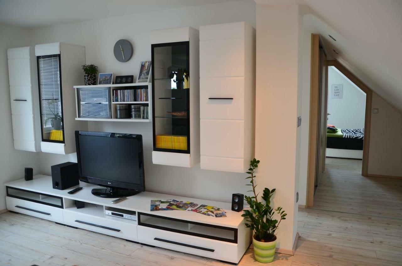Ana'S Place Celje Buitenkant foto